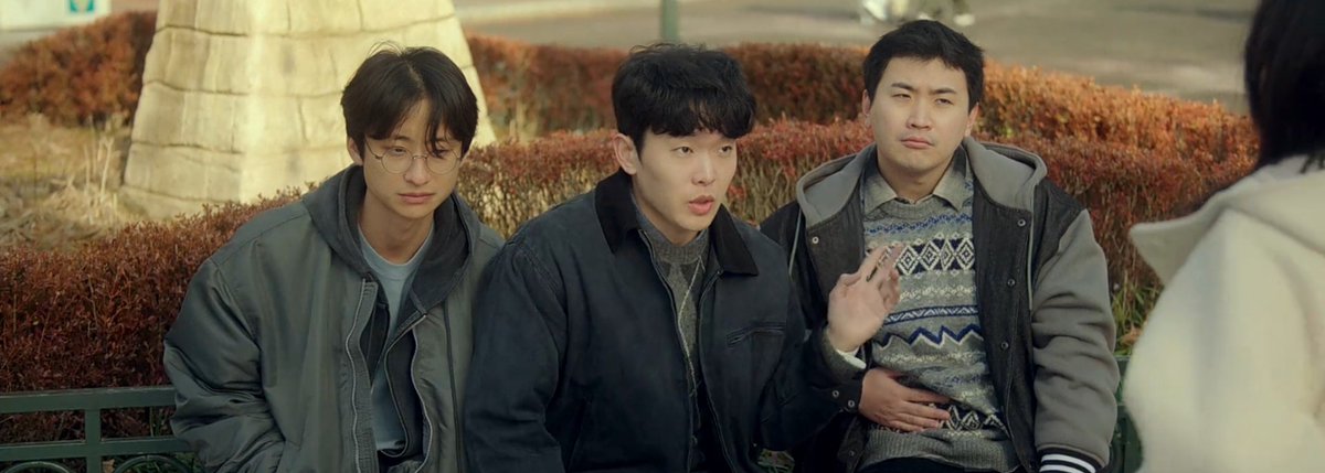 H7XVII99's tweet photo. I'm not sure but I think he's a spy... I have a bad feeling about him..
#BetweenStepsEp3 #BetweenSteps https://t.co/ubzO6UEz1J