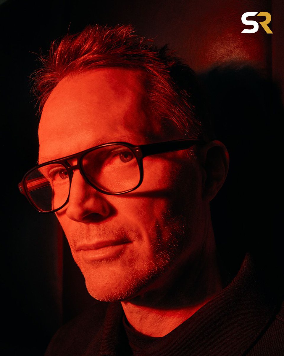screenrant's tweet photo. Our October forecast? 20/20 Vision. 👓️ With VisionQuest streaming on Disney+ tomorrow, Paul Bettany talks closing out the WandaVision trilogy opposite Ultron in our exclusive ScreenRant Cover Story: https://t.co/1OwyUgTPb9 https://t.co/z2G92aDoEn