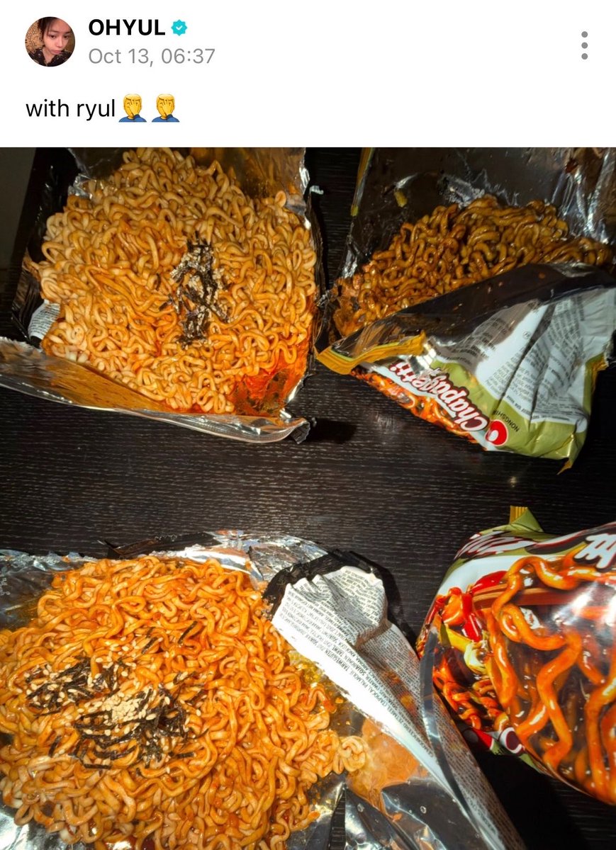 terjemahinRYUL's tweet photo. 261013 💬 weverse reply

🐈‍⬛ bareng si ryul🤦‍♂️🤦‍♂️
    ㄴ 🌰 Ramyeon adalah makanan terbaik di dunia ini

#률 #RYUL #롱샷 #LNGSHOT https://t.co/LGRJcESXv8