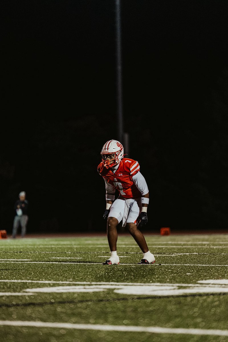 _chasesmith's tweet photo. Mid-Season highlights. 

- 30 tackles (20 solo) 
- 1 TFL
- 1 Int
- 10 Pass break ups 
https://t.co/f5XL8o76UC https://t.co/k8YKBJkmme