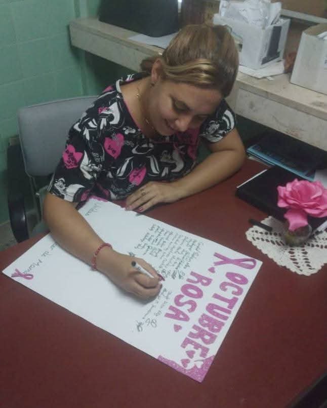 HfpMatanzas's tweet photo. 🩷 En #OctubreRosa, el @HFP promueve la educación y la prevención del cáncer de mama mediante charlas, materiales informativos y el compromiso de pacientes y especialistas. Informar, educar y acompañar fortalece el autocuidado y el diagnóstico oportuno en #Matanzas . 💗 #Cuba https://t.co/NcSqE3OhLM