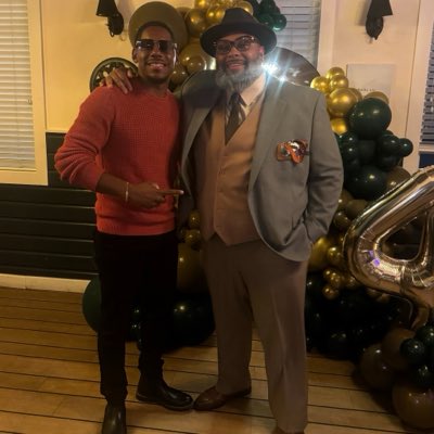 Swannk_Sinatra's tweet photo. #NewProfilePic https://t.co/M2p9d2VeO2