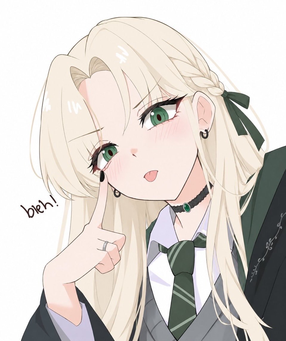DracoFoid's tweet photo. //Este trend de Malfoid me dejó ver muchas cuentas de rol que no saben siquiera escribir Hogwarts o una noción básica de cómo funciona el mundo de Harry Potter, y se hicieron cuentas de Wizarding World por pura calentura y querer cojerse alguna Malfoid. Demasiados normies. https://t.co/2petJP01qU