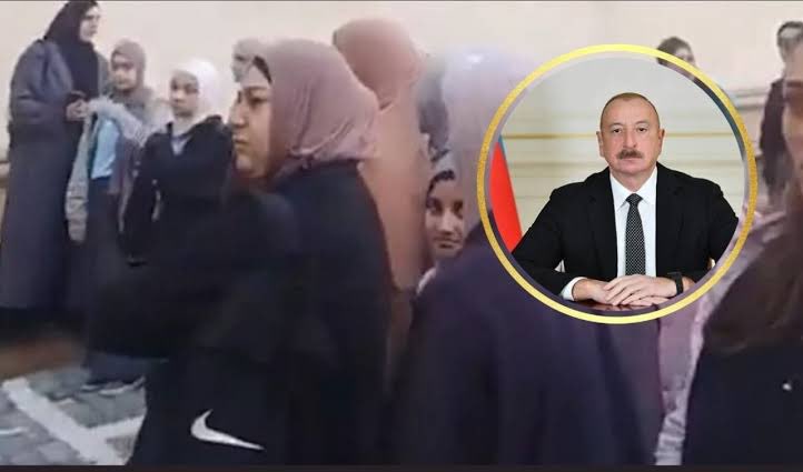 IronicXtweet's tweet photo. Azerbaycan’dan net mesaj: 🇦🇿

“Devlet, millî kimliğimize Arap değerleri katmaya yönelik her türlü girişimin önüne geçecektir.”

Laikliği ve millî kimliği korumak, bir halkın kendi geleceğine sahip çıkmasıdır.

Peki Türkiye neden kendi kimliğini korumak yerine Araplaşmaya bu kadar hevesli? 🇹🇷