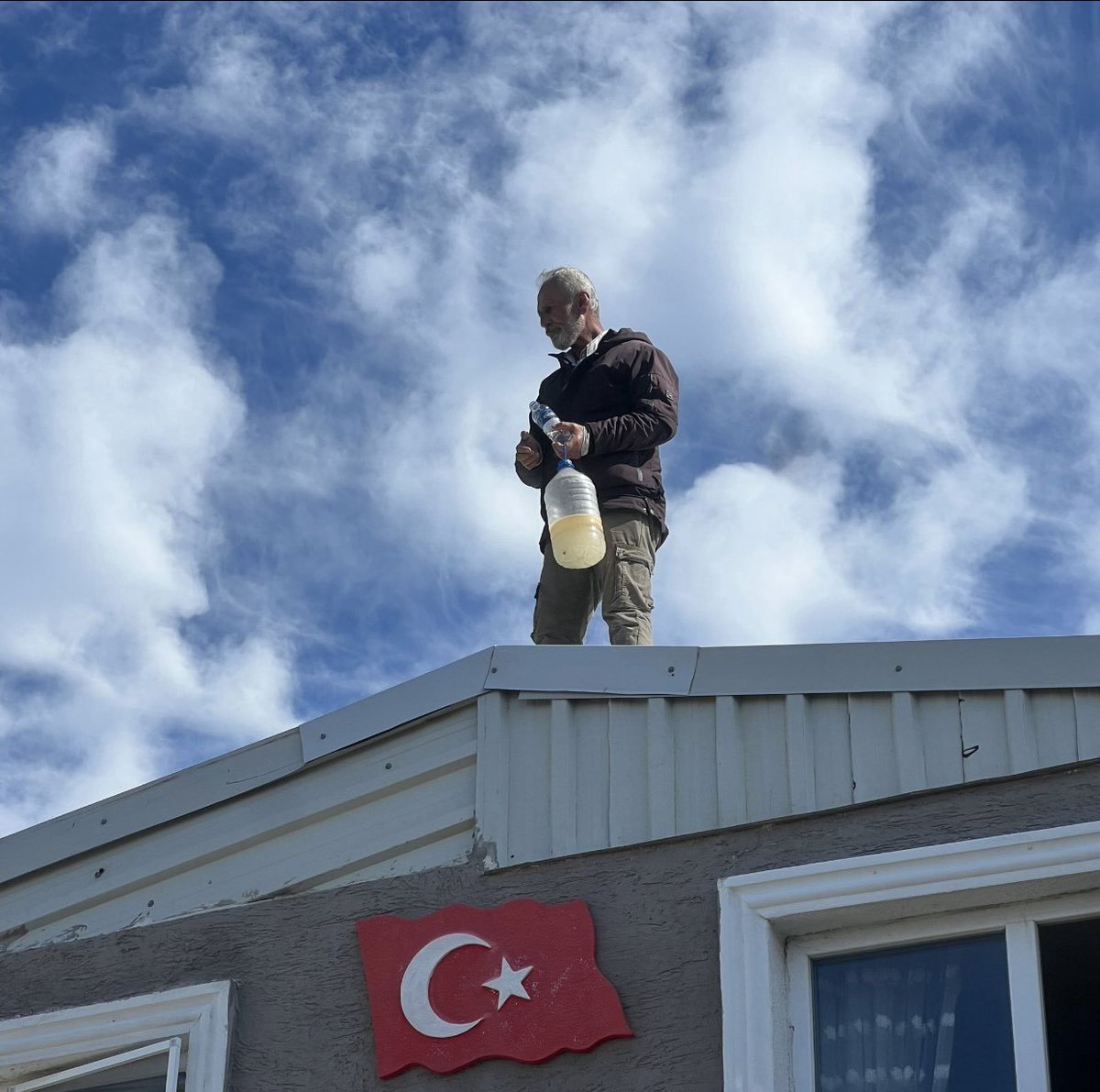 Fiko8c's tweet photo. @KsekerTar @iytdernegi @ihacioglu81 Almayın mazlumun ahını......
#YapıKayıtMecliseGelsin 
#YuvaYıkmanınVebaliVar https://t.co/ewbRraMQ3Y