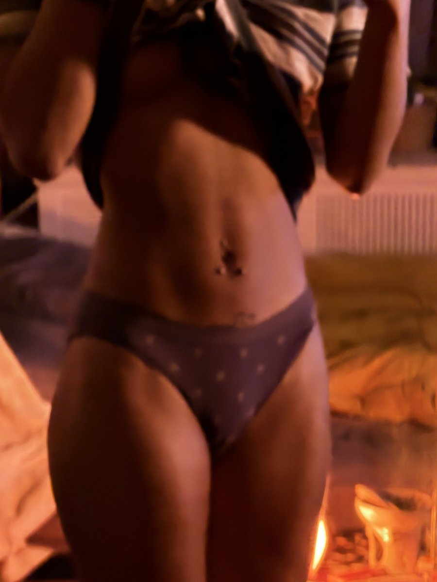 Ashpuppiii's tweet photo. Yall like my new piercing? https://t.co/ONuVWodCjy