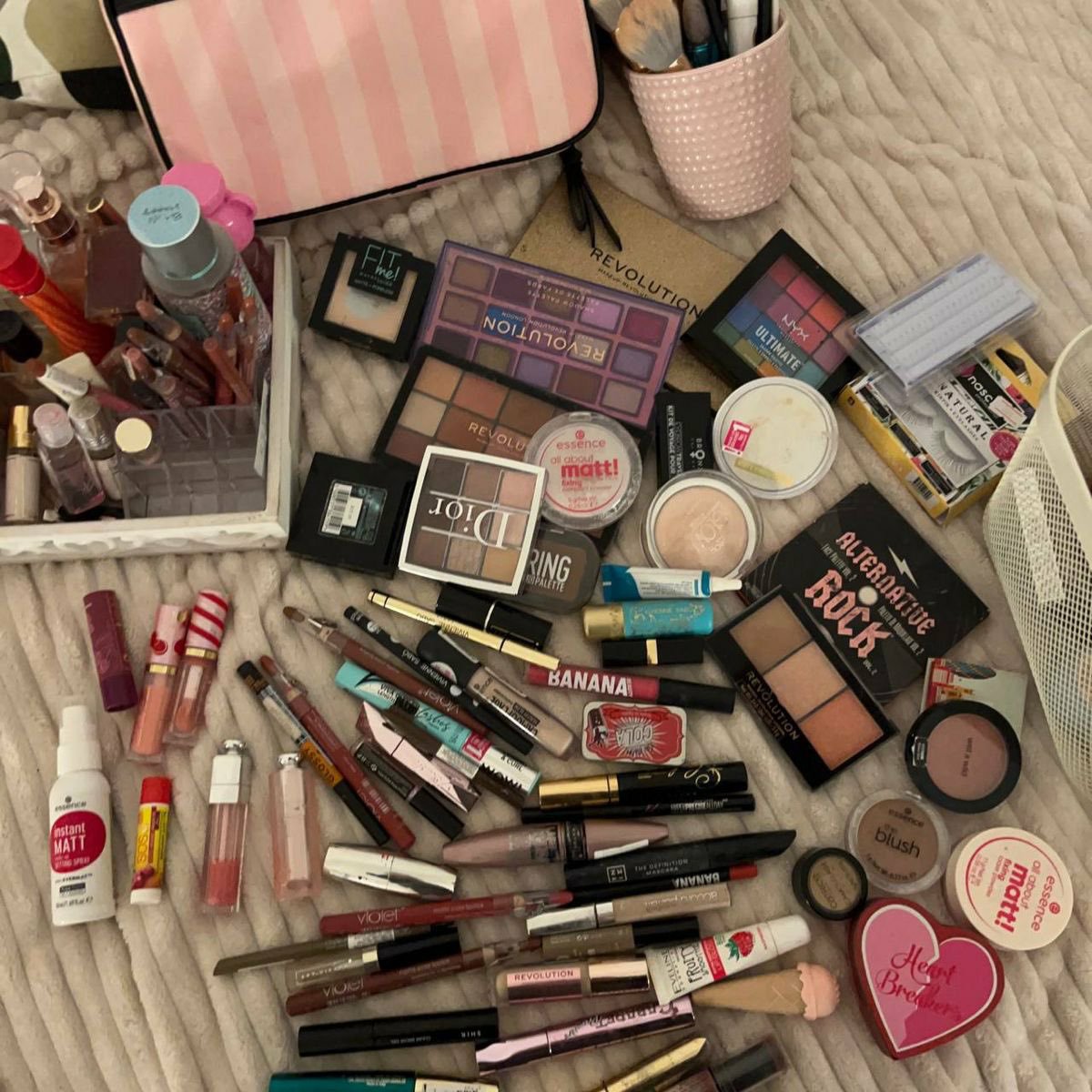 nyliava's tweet photo. girl mess https://t.co/YDJLFCuzZ3