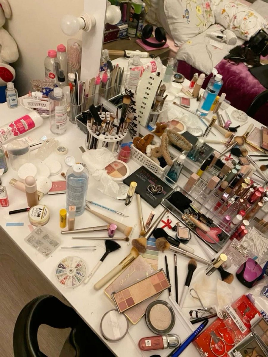 nyliava's tweet photo. girl mess https://t.co/YDJLFCuzZ3