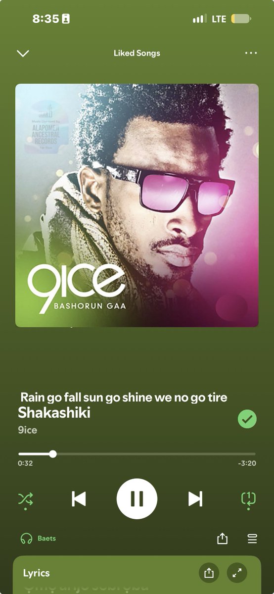 TeeJayZaddy1's tweet photo. Legendary 9ice.. I love this jam https://t.co/RoYxCaw7vm
