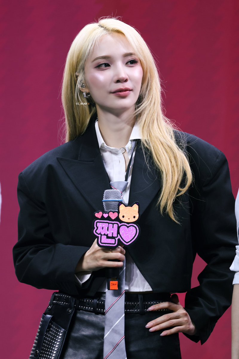 _kimtaebyul2_'s tweet photo. โห พี่แจน🧎🏻‍♂️ https://t.co/hEM3p0Hrss