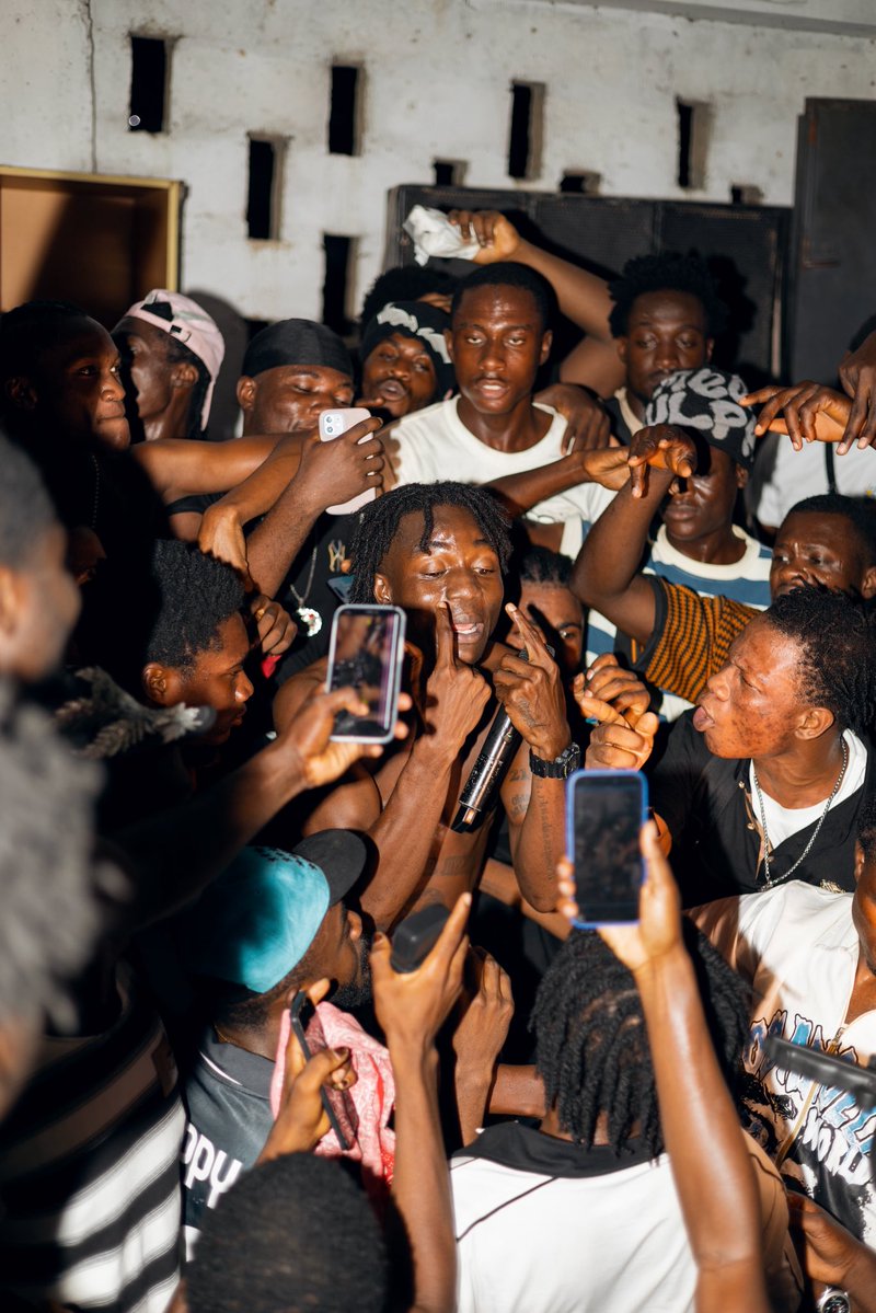real_dikooo's tweet photo. THANK YOU, KANTAMANTO! The love and energy were unmatched. Big love to the Trap House boys, my hood boys, friends, management, Trapakan Religion, bloggers, fans, and special shout-out to Kak Media. I appreciate you all! ❤️
The journey continues… AHOSEPE UP NEXT! 🔥 
#daankwa https://t.co/x2ZCY2X94B