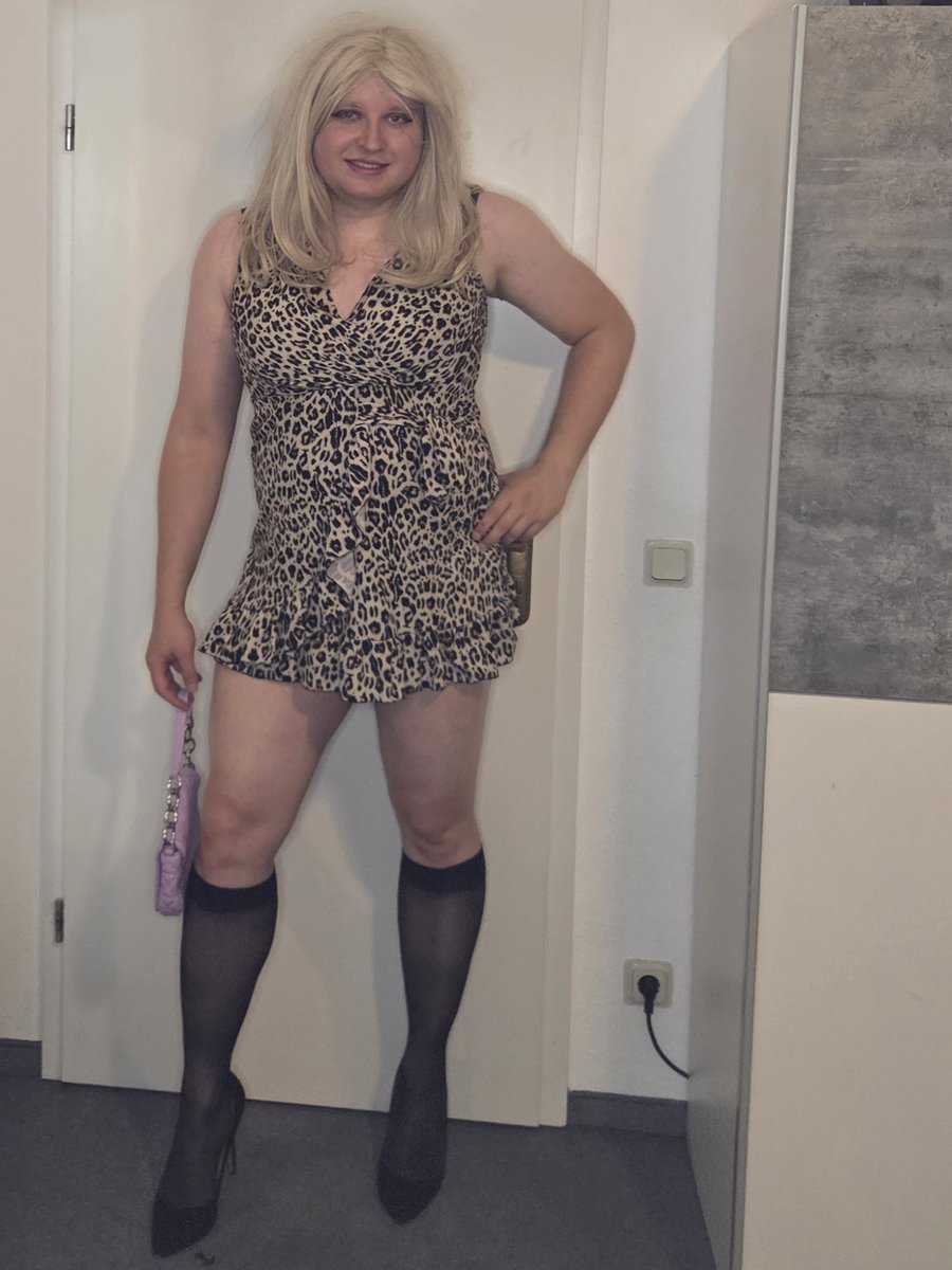 samcd5000's tweet photo. Little bit short, but feels good 😘 https://t.co/RmRcR3kyjD