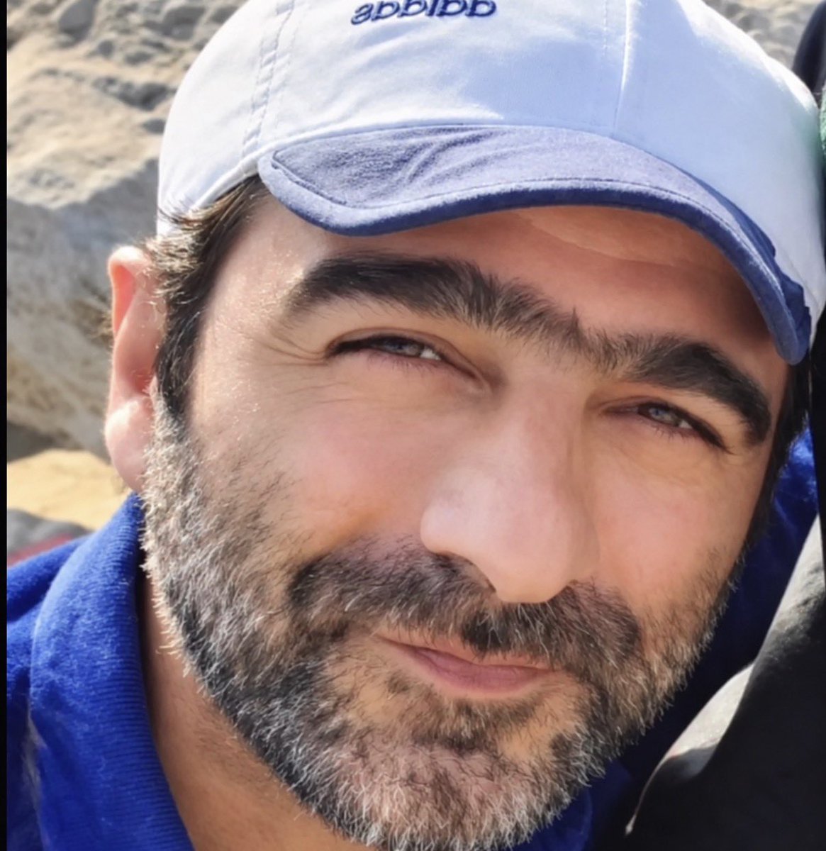 BahariBarbod's tweet photo. احمد امیری نژاد
بسیجی لباس شخصی و مخبر بیمارستان یحیی نژاد بابل.
در شناسایی و لو دادن مخالفین و معترضین با حراست بیمارستان و دانشگاه همکاری نزدیک داره. https://t.co/vZvEJHEKlV