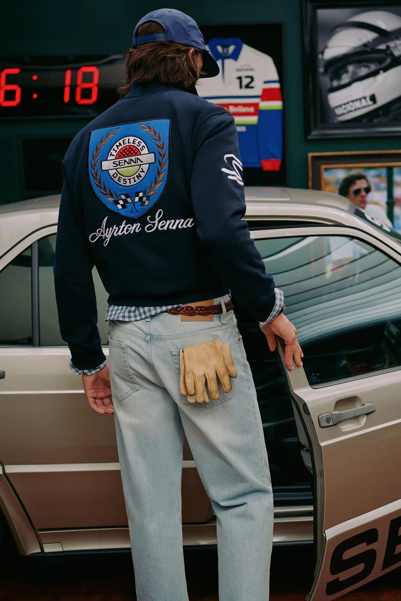 Nachez98's tweet photo. 👕 ZARA ha sacado una colección de ropa de Ayrton Senna

Hay de todo, hasta un mono de carreras, es una barbaridad https://t.co/4vV87VZtHK