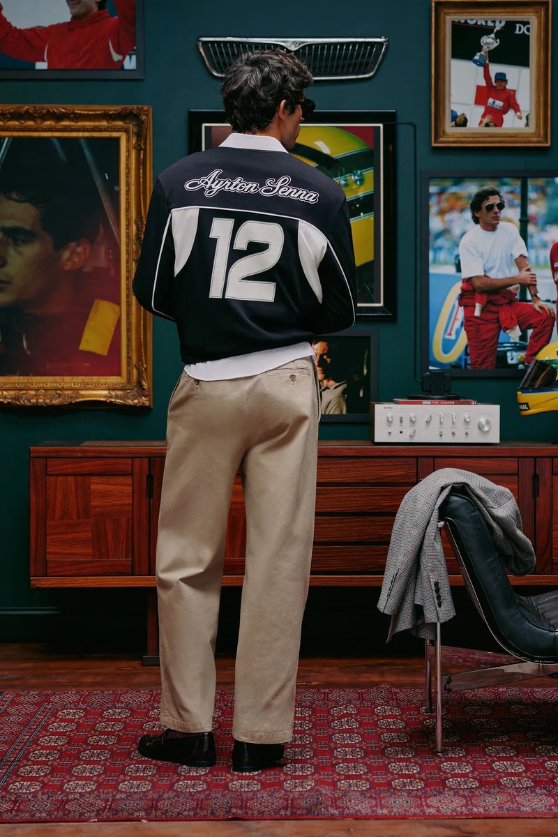 Nachez98's tweet photo. 👕 ZARA ha sacado una colección de ropa de Ayrton Senna

Hay de todo, hasta un mono de carreras, es una barbaridad https://t.co/4vV87VZtHK