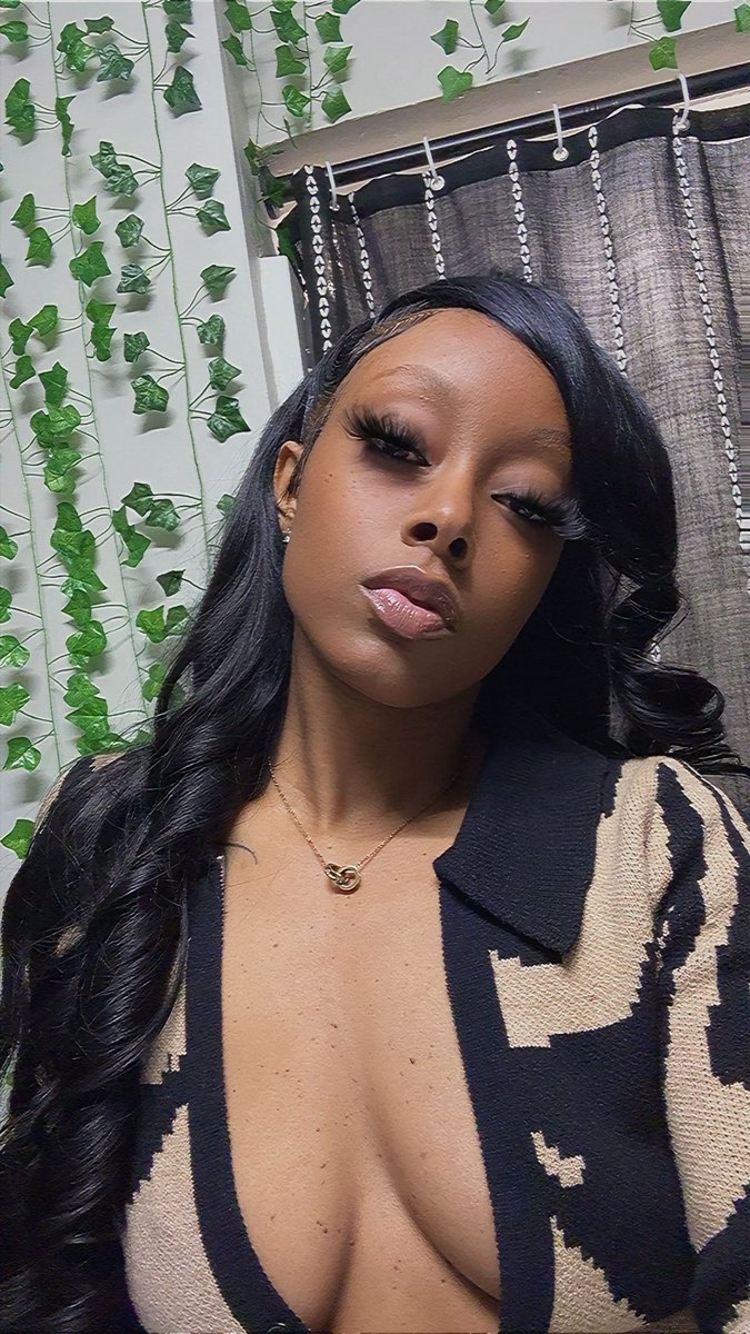 nieceysymone's tweet photo. 10/10 https://t.co/GpwQfZUV7O