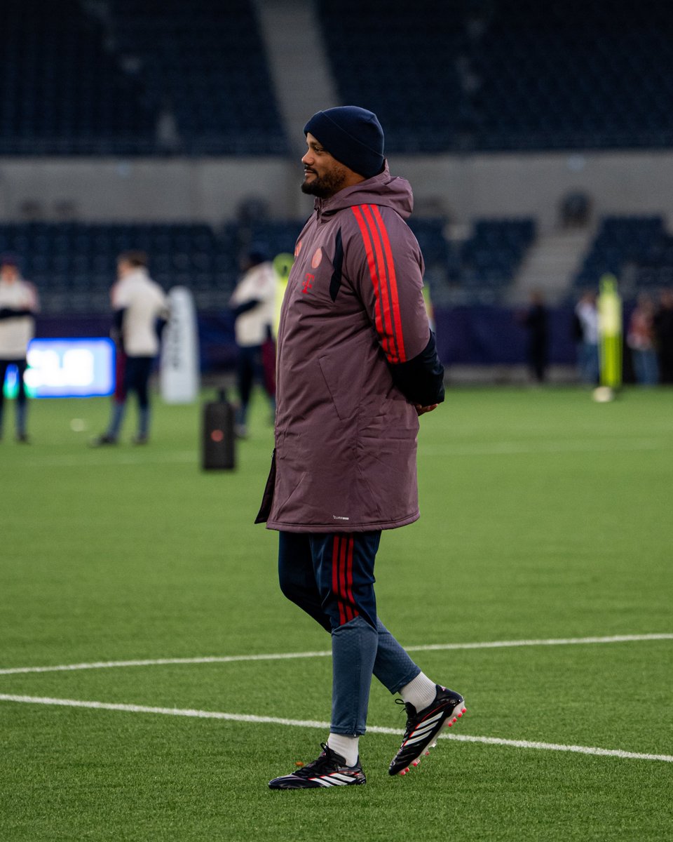 FCBayernFans_NL's tweet photo. Bayern is vandaag afgereisd naar Stavenger in Noorwegen waar het morgen tegen Viking FK speelt in de Champions League. Er vond vanavond een afsluitende training plaats in de Lyse Arena. #VFKFCB https://t.co/Pk4iBK1iKM
