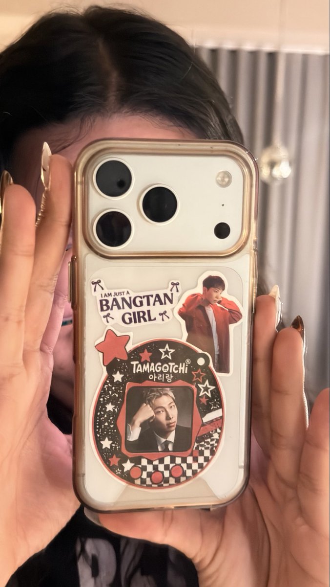 httpixell's tweet photo. quien me haya dado este namjoon tamagotchi: tqm https://t.co/J3fLaM1U0v
