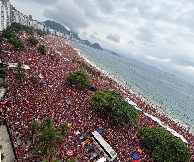 GORILLAZ1962's tweet photo. POSTEI ESSA FOTO NO INSTAGRAM E A BOLSONARISTA VEIO DIZER QUE ERA MENTIRA ESSA FOTO. AI POSTEI A MATÉRIA EM VIDEO DA GLOBONEWS.
ELES ESTÃO SENTINDO O BAFO! https://t.co/eQ4zZ0uYk1