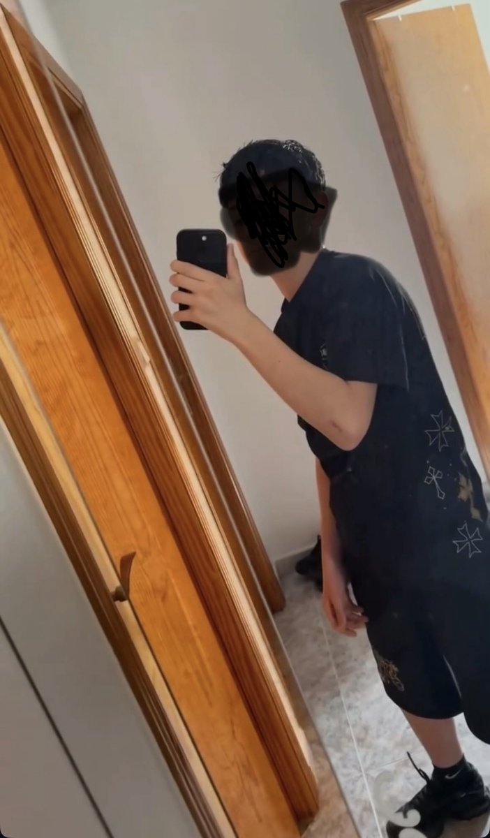 sanzfn01's tweet photo. @derixxFN @enzooQG @enzitofnnf @ShimoCrew Al menos no soy gordo jajaja https://t.co/fIlSheJNc4