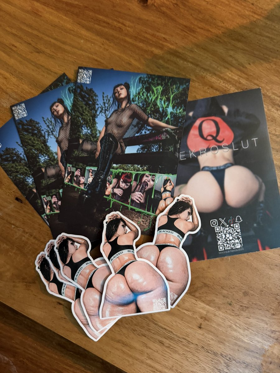 nekro_slut666's tweet photo. For those who didn’t know I’ll be at the Venus Erotic Convention in Berlin next week!! Packing some goodies for those who want to say hi 🖤 https://t.co/K5aW9ciuoa