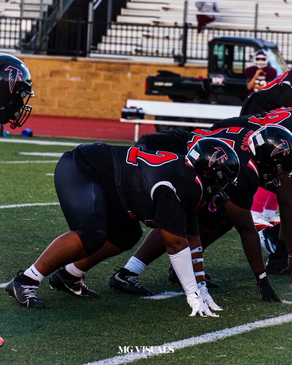 Trey_Decker76's tweet photo. played my last ever game of middle school football last week wednesday! It may be sad seeing everything come to a end but theres always another chapter to reveal what happens next! cant wait for the off season to improve and show everyone what i have! https://t.co/mALzCRuD7u