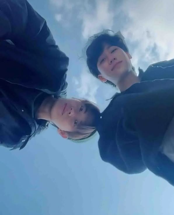 TweetvthMe's tweet photo. #yinyin_anw #warwanarat #yinwar #หยิ่นวอร์

              one time                              two times
         for the present                    for the past https://t.co/Hl8LpQbvTy