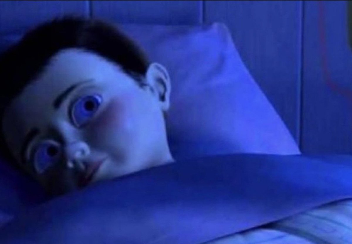 nvvarroo's tweet photo. Cuando no suena la alarma pero el tiempo que llevas durmiendo es sospechoso https://t.co/CuNJRCdggt