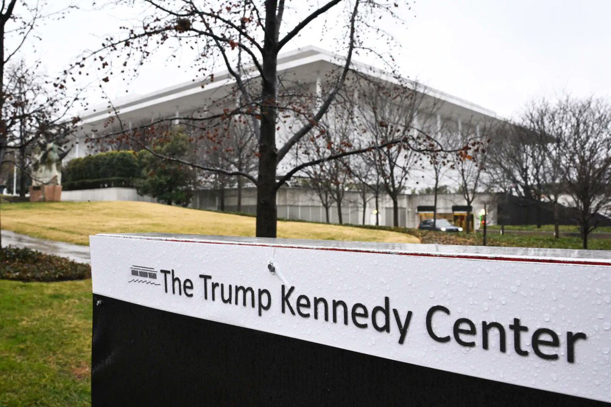 RollingStone's tweet photo. Trump Says Kennedy Center Has Money Issues. It Just Hired a Pricey New Director

Music rep Rick Canny will be responsible for the creative direction of the center’s programming, even as the Kennedy Center's future remains uncertain. 

Read: https://t.co/HulUvbs6jA https://t.co/FdZWwsnDqG