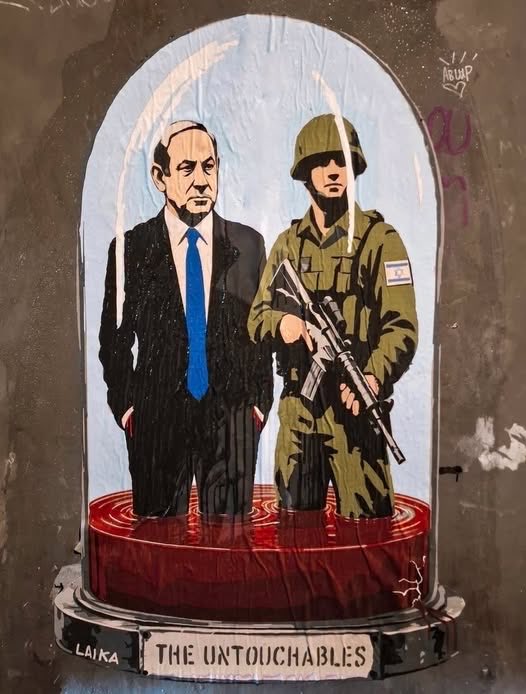 avantibionda's tweet photo. “Gli intoccabili”
La nuova opera di Laika, con Netanyahu e un soldato di IDF in una pozza di sangue, esposta a Roma nel Ghetto ebraico come messaggio prima del voto sul DDL “antisemitismo”.
L’hanno già strappata e rimossa, ma non la potranno zittire: girerà ovunque.
#NoDDL1004 https://t.co/5Q4lG3elin