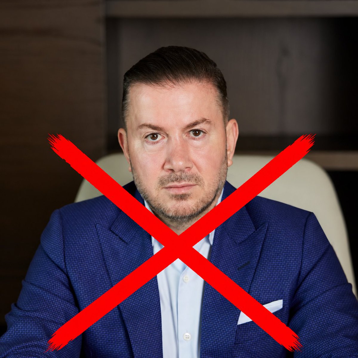 FenerliSahinn's tweet photo. FENERBAHÇELİLER NEDEN SUSKUN ?

Emre Tezmen tutuklanıyor ve tutuklandıktan sonra, Galatasaray yöneticisi Özen Kuzu’ya dönem dönem toplu olarak 2.7 milyar TL yolladığı ortaya çıkıyor.
Ve 2.7 milyar TL den sonra galatasaray yıldız oyuncuları Türkiyeye getiriyor. Leao gibi, Osimhen gibi...

Özen Kuzu kimdir.
2026 yılı aktif Galatasaray yönetim kurulu üyesidir.

Peki Fenerbahçeliler bunu neden gündeme getirmiyor.
Neden haksız rekabet karşısında susuyor. 
Bunu çok merak ediyorum.