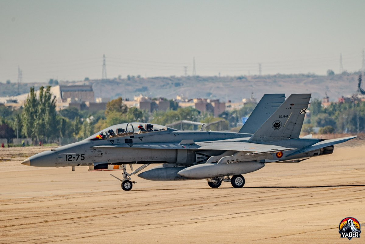 yager821's tweet photo. 🔥 TWO SEATS. ONE LEGEND. ✈️
🇪🇸 El legendario EF-18B Hornet (12-75) en Torrejón durante el Día de la Fiesta Nacional 2026.
🇬🇧 Two aviators, one iconic fighter. The Spanish Air Force Hornet still commands respect!
📸 @Yager82
#DFN26 #BATorrejón #SomosElAire #F18 https://t.co/2EsBk38HrJ