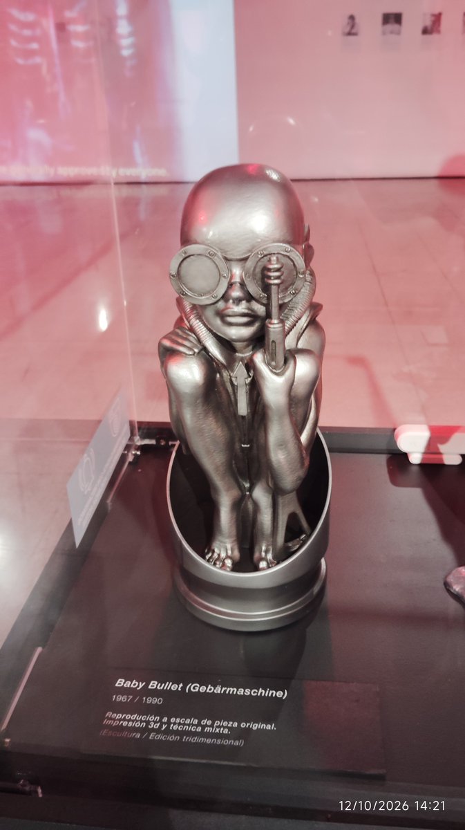 GVAWRITER's tweet photo. Un poquito de la muestra de H R Giger en espacio Suizo en el metro Ñuñoa.

Es gratis.

(Disclaimer: hay cosas que visualmente son perturbadoras. Ojo con eso) https://t.co/jf6PalhZqQ