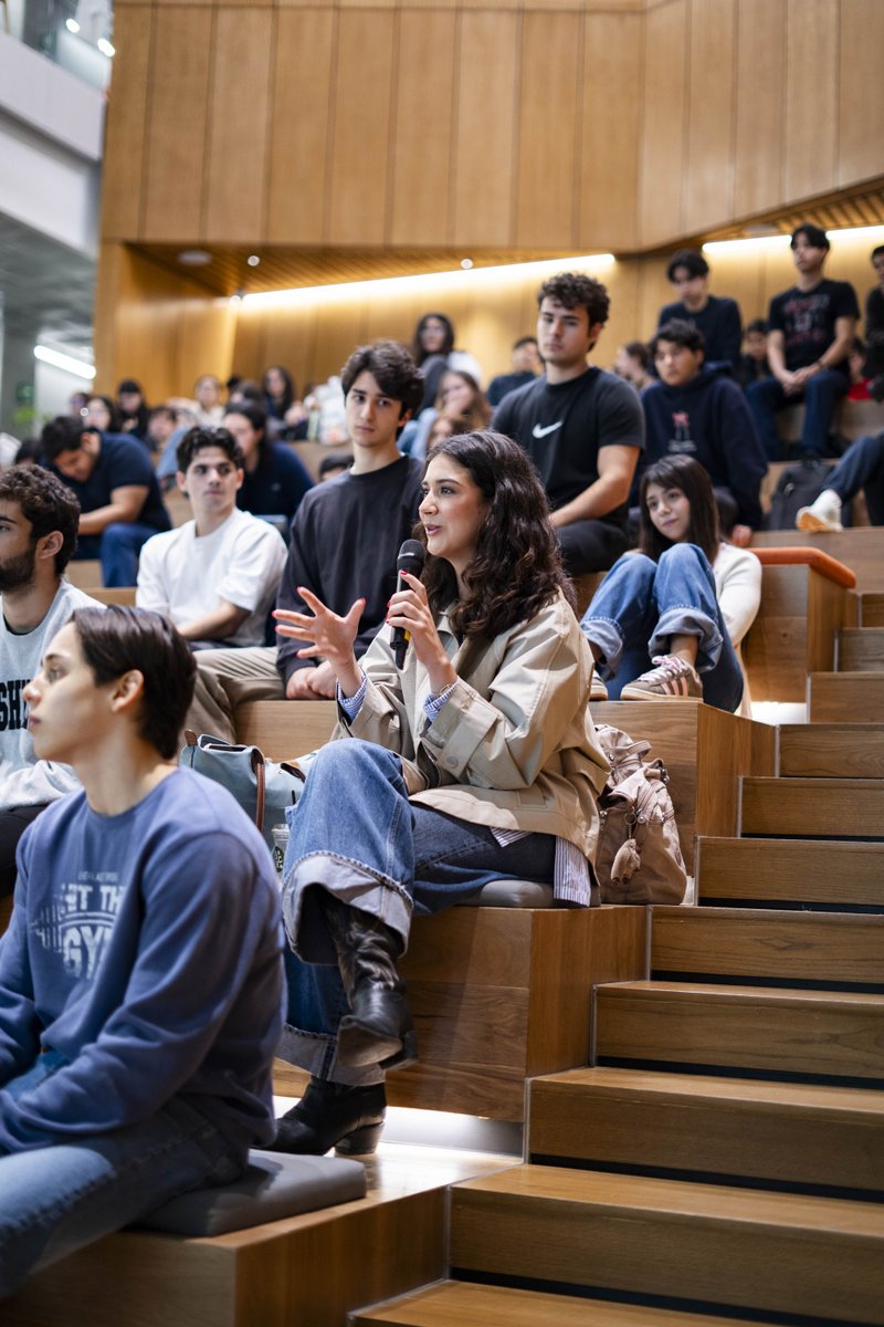 TECcampusMTY's tweet photo. 💬“El emprendimiento es un resultado de cómo vives como ser humano”, destacó en una master class con estudiantes del Tec. 💡 

Conoce más en CONECTA 🔗
https://t.co/r3WEVilNwn https://t.co/YW4h8uXOgv