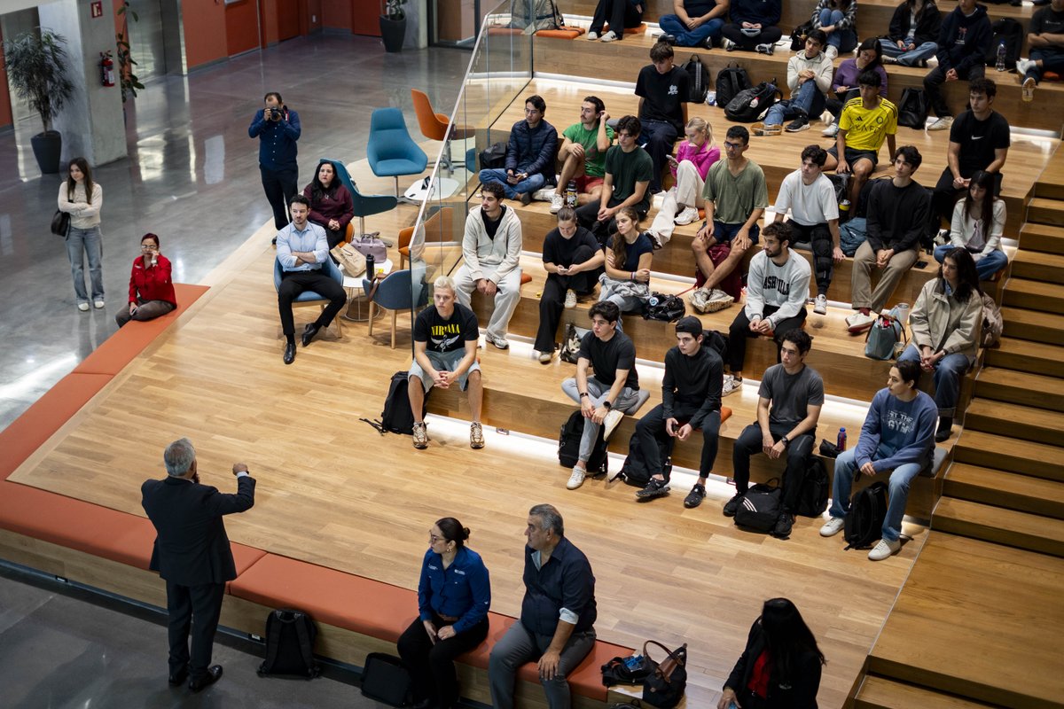 TECcampusMTY's tweet photo. 💬“El emprendimiento es un resultado de cómo vives como ser humano”, destacó en una master class con estudiantes del Tec. 💡 

Conoce más en CONECTA 🔗
https://t.co/r3WEVilNwn https://t.co/YW4h8uXOgv