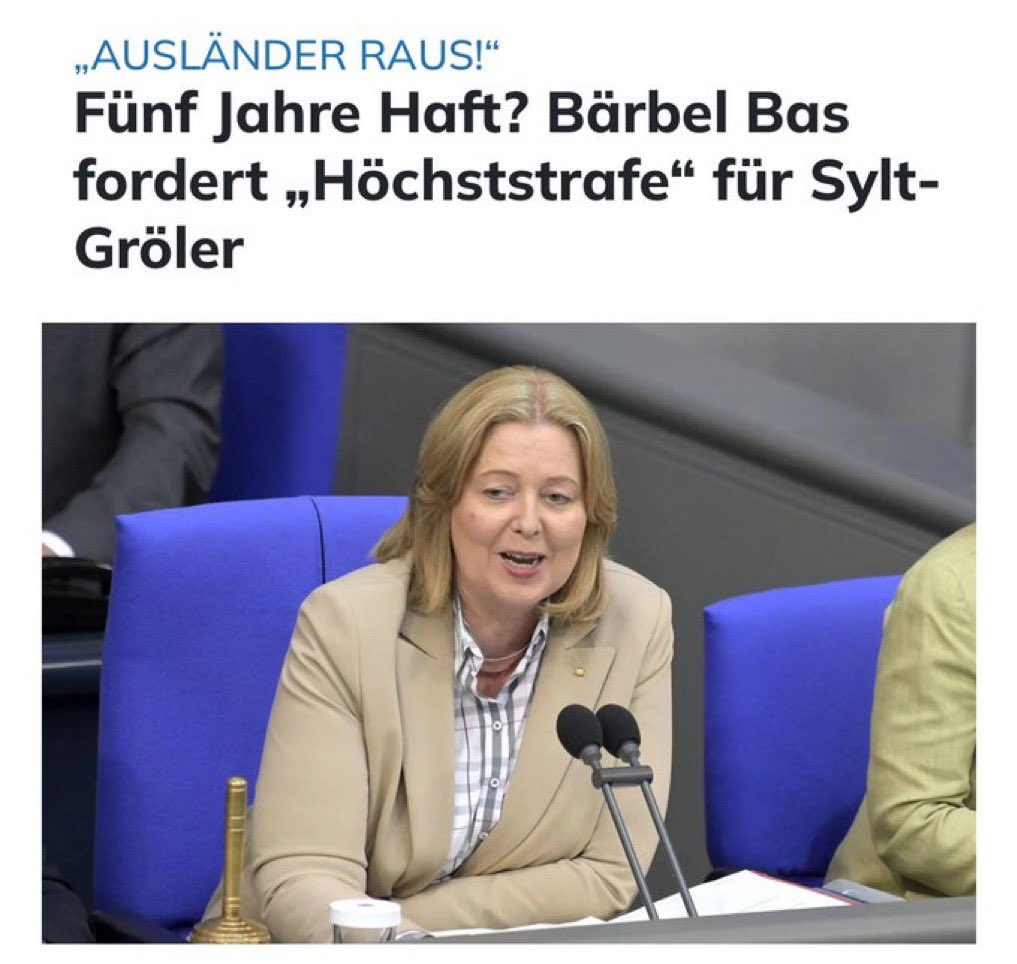 PetrBystronAfD's tweet photo. Soll Leute geben, die mit dieser Dame Mitleid haben ... 👇 https://t.co/lIywhPzsPq