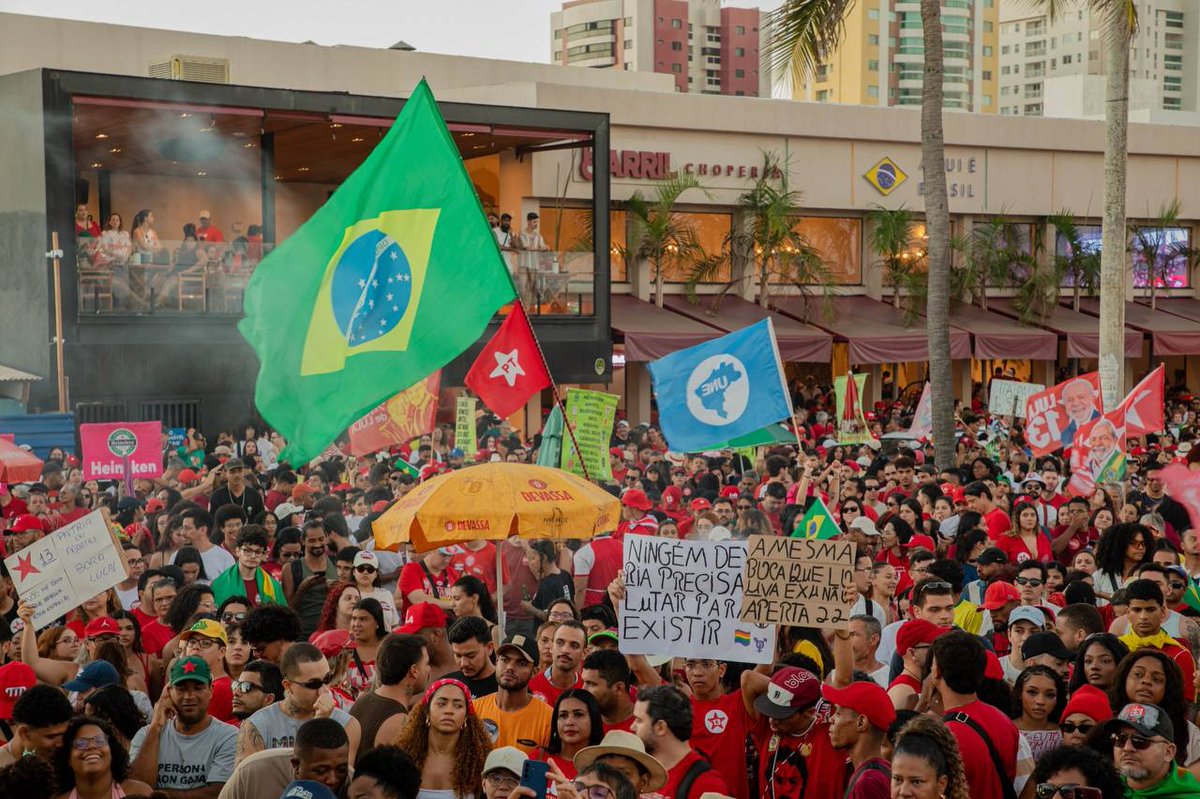 MidiaNINJA's tweet photo. Bora Lula também nas ruas de Aracaju

📷: Alana Aynore https://t.co/9613HC8EAw
