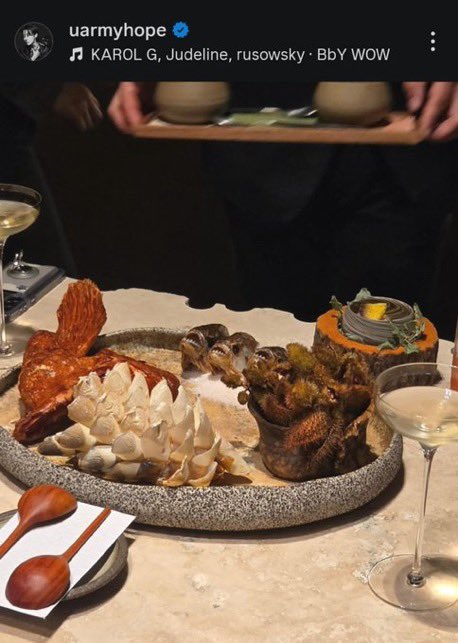 tetebbi's tweet photo. rich ppl be eating anything bc..? https://t.co/dquCGJT1Zg