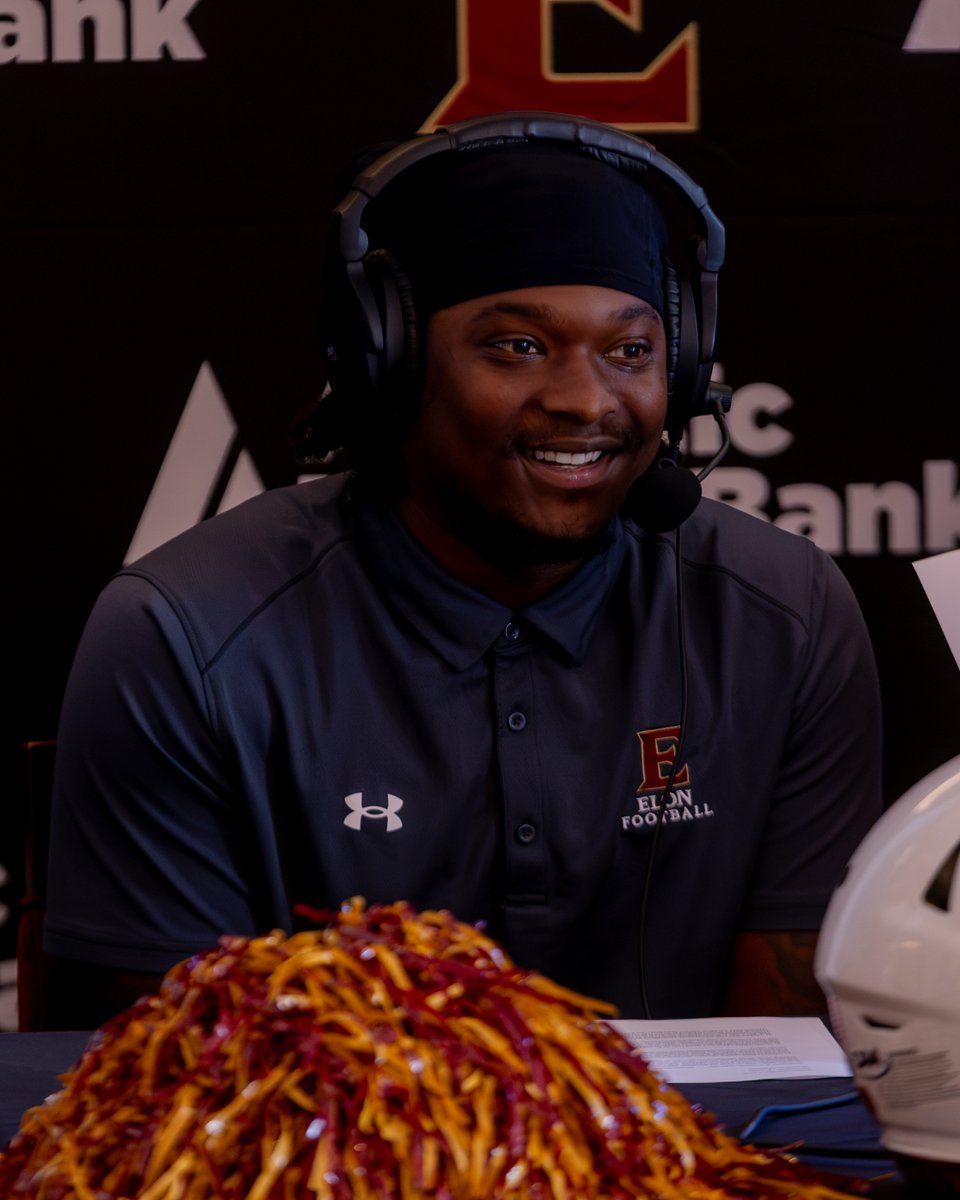 ElonFootball's tweet photo. A little Hart-to-Hart conversation at Elon Football Live!

Thank you to Tony and Tyler for talking with us at lunch! 

#PhoenixRising | #AED https://t.co/Q6egOdMXdi