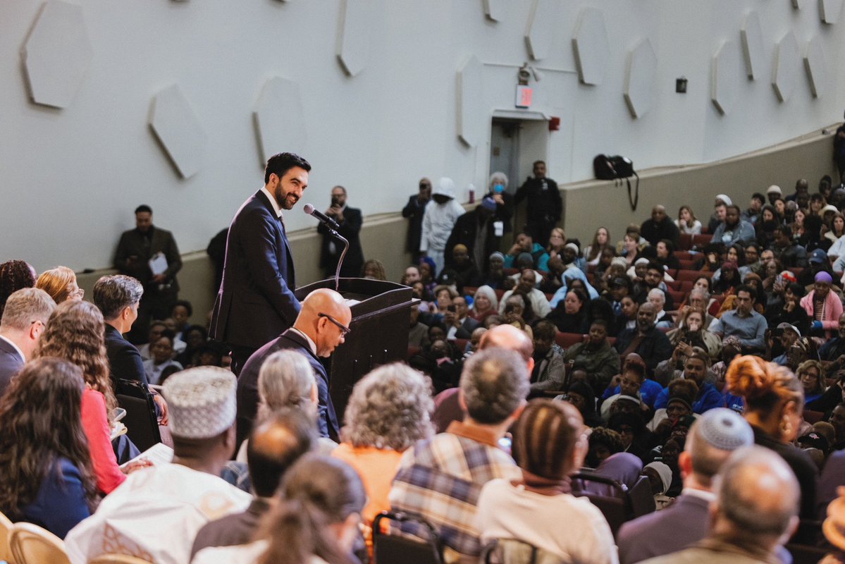 NYCMayor's tweet photo. Yesterday I joined faith leaders, congregants, and community organizers from @MetroIAF, whose decades of grassroots organizing have helped make the priorities of working New Yorkers a political reality.

We discussed the progress our administration has made on issues like public safety and homelessness — and how we can deepen our partnership to create lasting change.