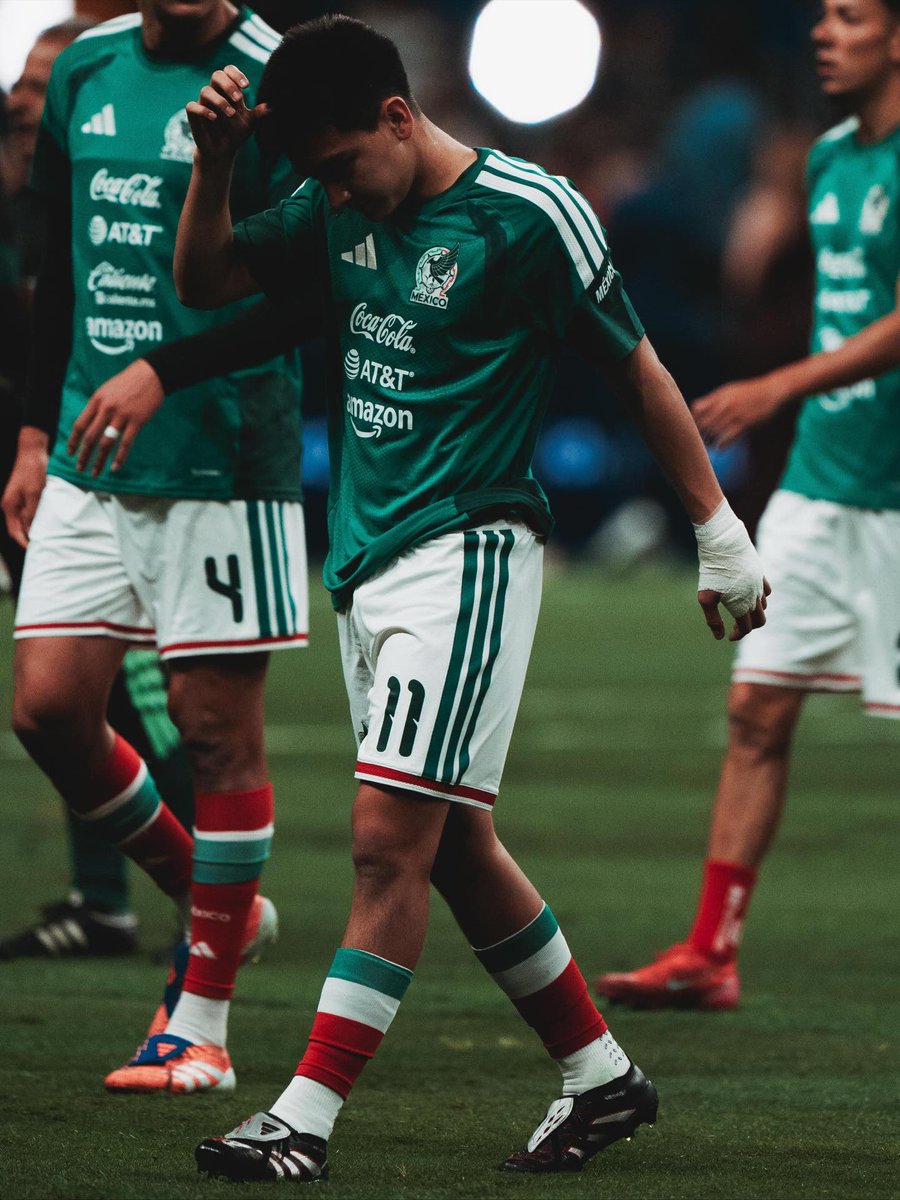 SoccerTwinks's tweet photo. Happy birthday, Gilberto Mora! 🇲🇽 https://t.co/9h78dyCxjc