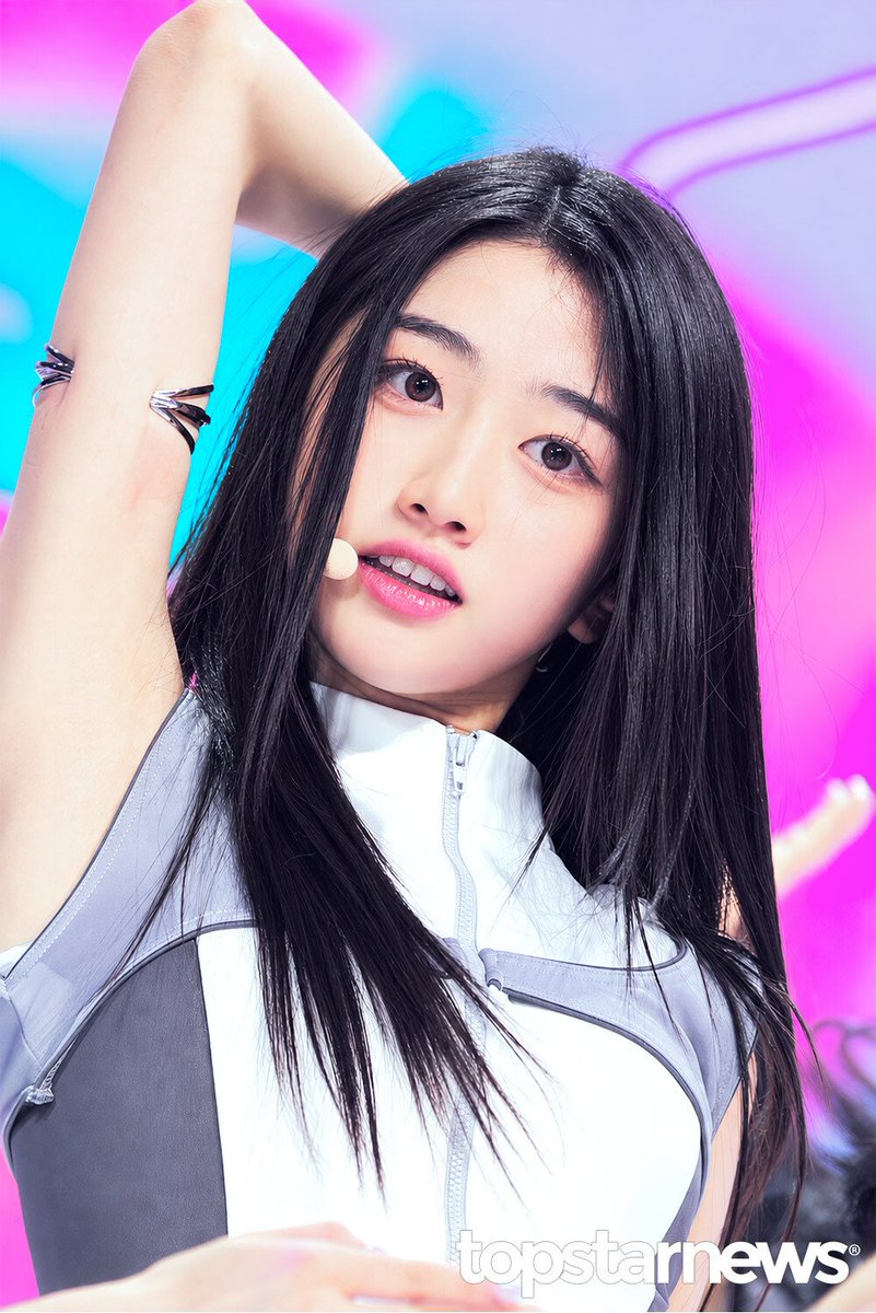 ancheeer's tweet photo. #A2OLITE #AYUNE #아윤 @A2O_LITE https://t.co/8PLz7uvZbe