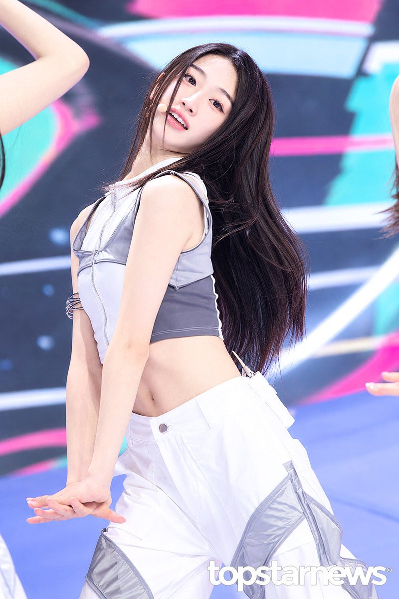 ancheeer's tweet photo. #A2OLITE #AYUNE #아윤 @A2O_LITE https://t.co/8PLz7uvZbe