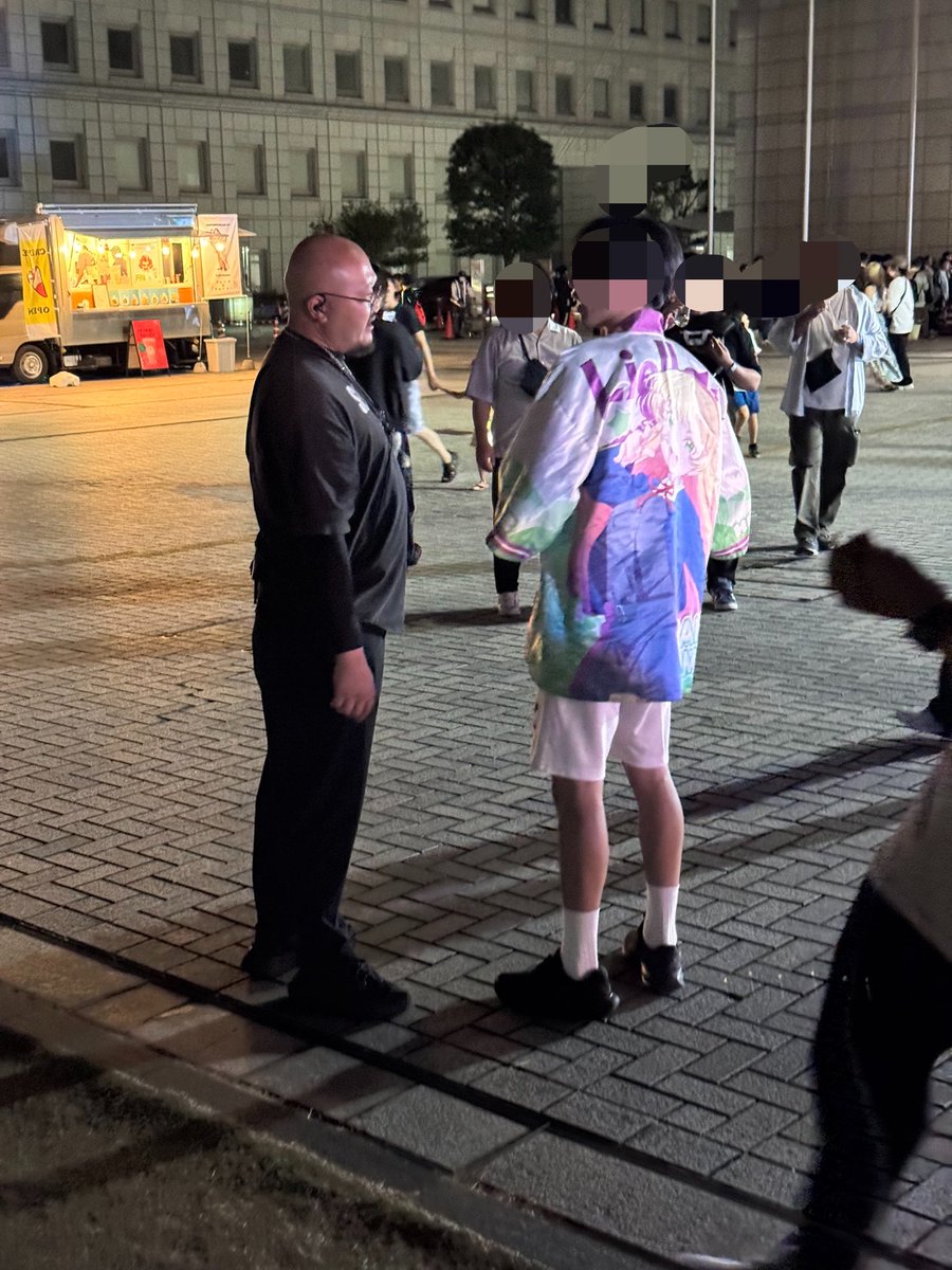 WTW0214's tweet photo. あのクソハゲは客がレギュ違反（そもそも去年からレギュ曖昧）したらwk側もレギュに書いてないことしていいと思ってるし、殴るとも人○しも良いと思ってるゴミwk
セキュリティ向いてないよー https://t.co/KdD1QOWAml