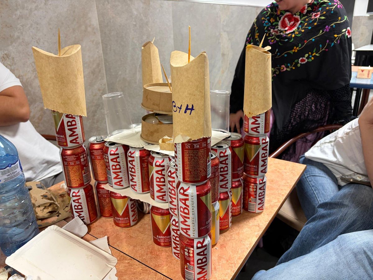 3l_3n4's tweet photo. @cervezasambar  envíanos más y la hacemos de 3m #elpilar #noterayesquesonpilares https://t.co/LUvc8seoju