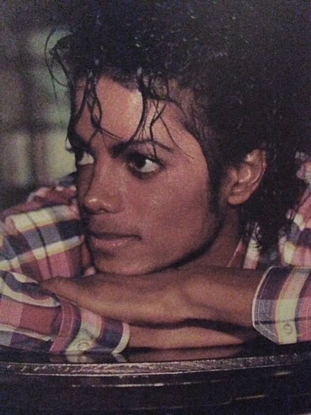 mjsbambi's tweet photo. i need to be looked at like this https://t.co/Mf9tF5vDZM