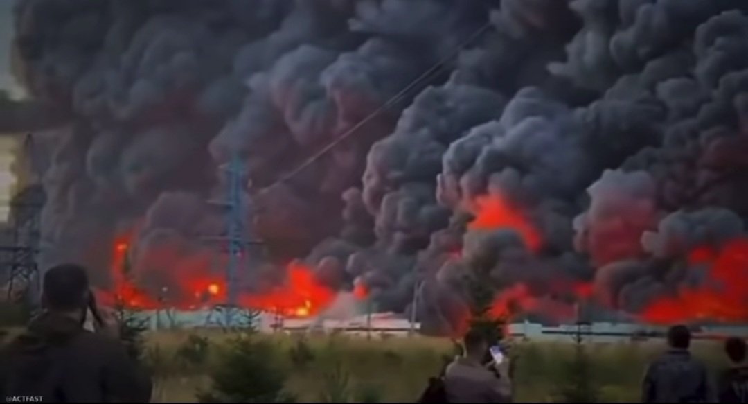 AzPetrich's tweet photo. Seeing data centers burn to the ground might just be the highlight of our year. https://t.co/ae8lTexRRG