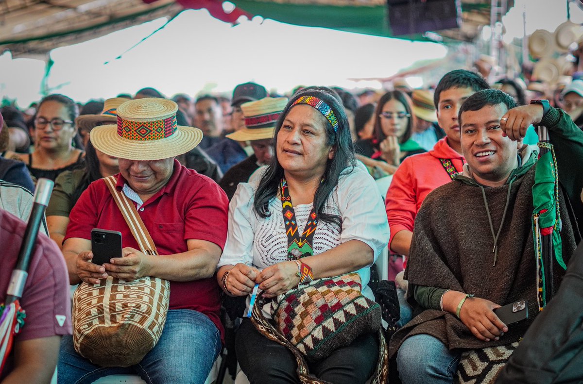 aida_quilcue's tweet photo. Inicia la Cumbre Indígena y Movilización Social por la Vida en el territorio ancestral Kwet Kina, Sa'th Tama Kiwe, departamento del Cauca.

Los pueblos de las organizaciones sociales y comunitarias se unen por el territorio, la vida y la paz, en el Día de la Resistencia. https://t.co/pdbCn5sBGj