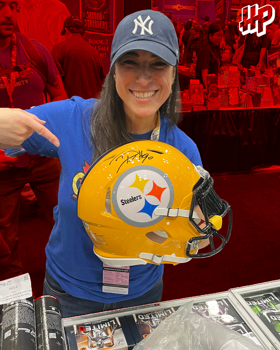hpcollect's tweet photo. That’s a wrap on NYCC! 🎉 

Huge thank you to everyone who stopped by the booth, hung out with us, and got some case hits!

🔥 Got something you pulled at Comic Con? Tag and share it with us!

We’ll see you at the next one! 👀

#HitParade #NYCC #TheHobby https://t.co/qecP0Np9H3
