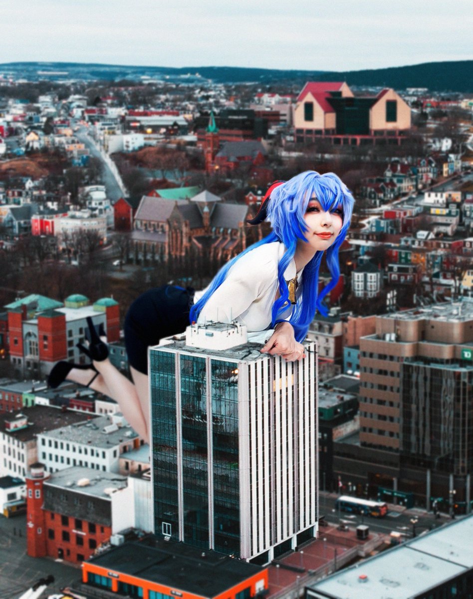 malenkion's tweet photo. She's now on the very top of the company, find out how she did it!! 

#giantess https://t.co/mBSVhnRgyH